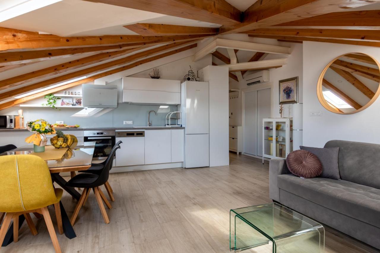 אומיס Lighthouse Central Apartments מראה חיצוני תמונה