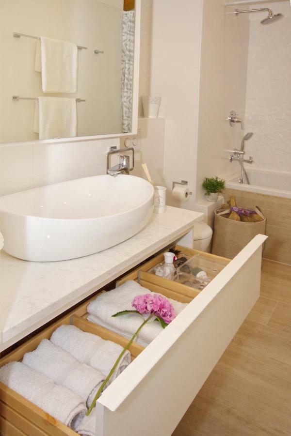 אומיס Lighthouse Central Apartments מראה חיצוני תמונה